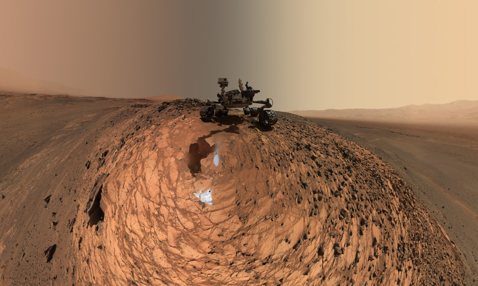 “好奇号”火星晒自拍 与岩石合影(高清组图)
