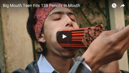 奇葩！男子嘴塞138支铅笔 成世界超级大嘴巴(图)