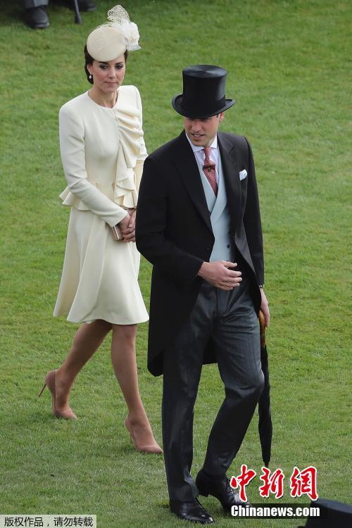 英国白金汉宫游园会 王室成员盛装出席