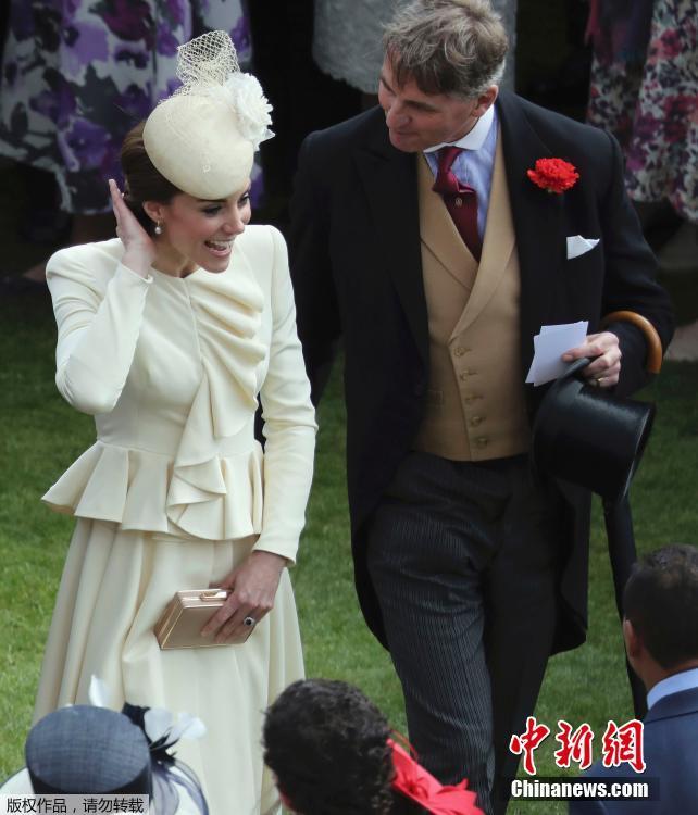 英国白金汉宫游园会 王室成员盛装出席