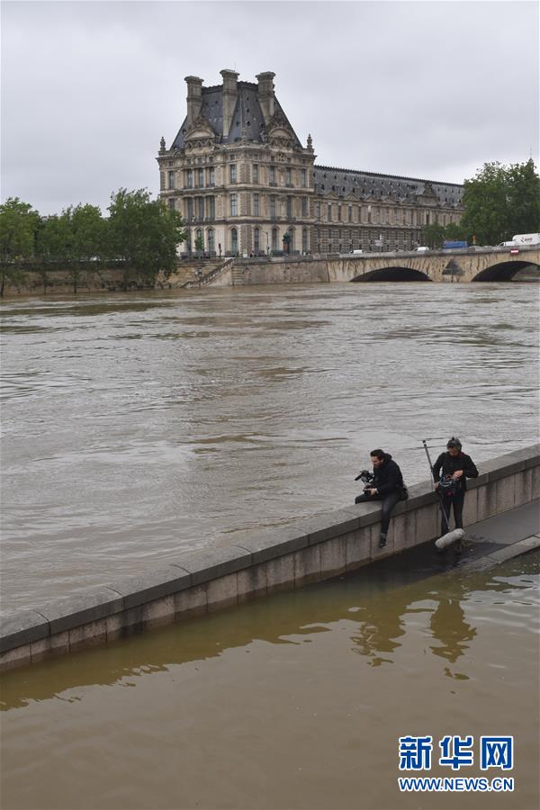 法国卢浮宫和奥赛博物馆因洪水威胁闭馆（高清组图）