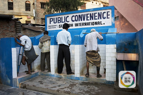 印度新增2000万厕所 莫迪说很满意(组图)