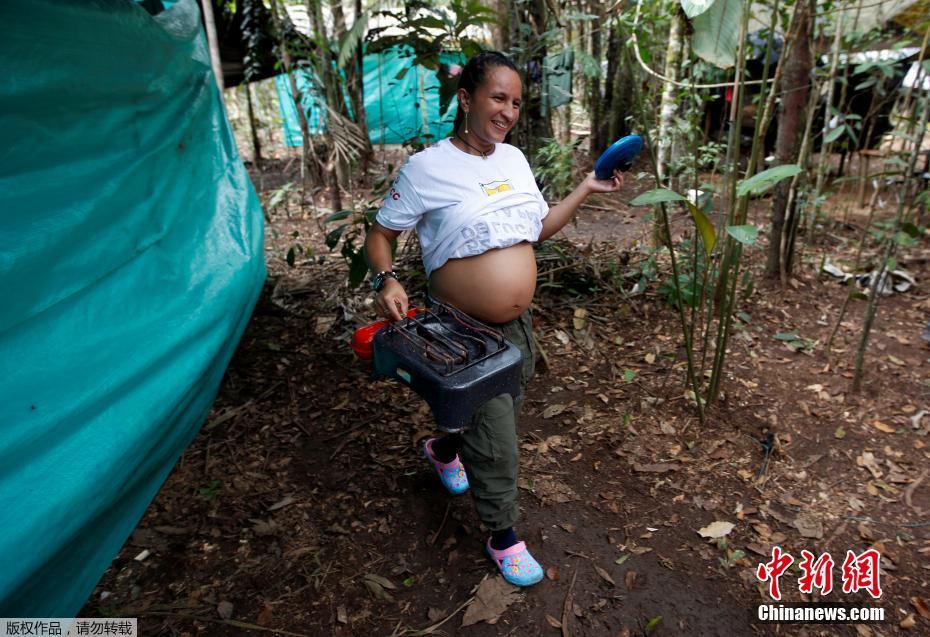 哥伦比亚内战终结 怀孕反政府武装女兵将迎平凡生活