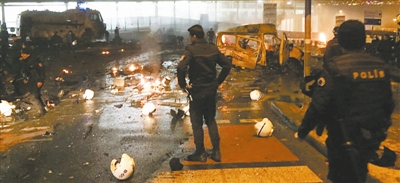 伊斯坦布尔发生连环爆炸袭击 已造成至少38人死亡