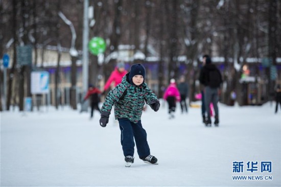 组图：在寒冬中“撒欢儿”——俄罗斯民众的户外冰雪运动