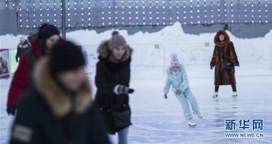 组图：在寒冬中“撒欢儿”——俄罗斯民众的户外冰雪运动