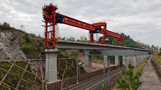 重黔铁路13标最大规模上跨营业线封锁施工